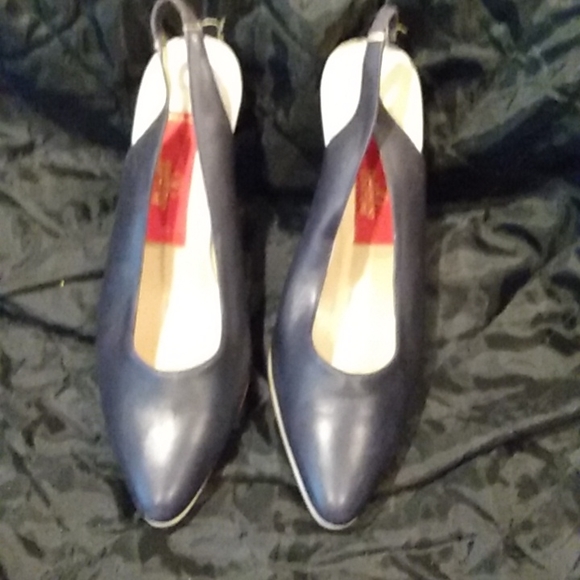 Shoes - Picture 1 of 6